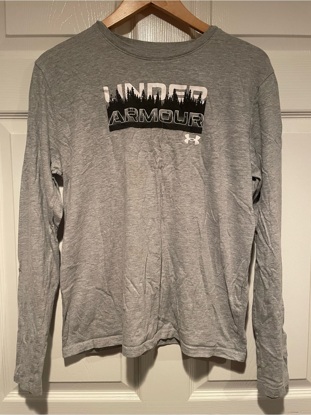 Under Armour Gray Long Sleeve Logo Tee with Black Forest Graphic